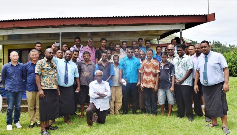 Hon.-Dr-Mahendra-Reddy-and-Ministry-staff-with-farmers-of-Qaraniqoli.jpg