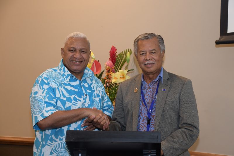 PM-Bainimarama-and-Cook-Islands-Prime-Minister-Henry-Puna.jpg